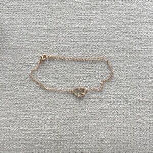 Delicate Gold Heart Chain Bracelet